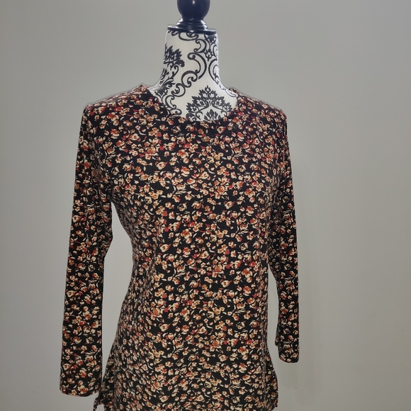 Mid Sleeve Flower Print Soft Round Neck Tee shirt - Picture 4 of 8